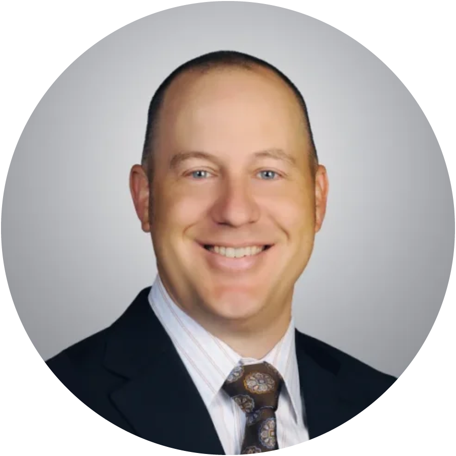 Circle Headshot - Paul D